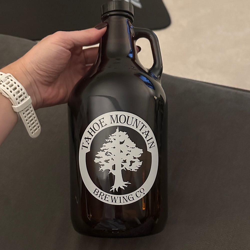 Tahoe Mountain Brewing Co. Amber Growler